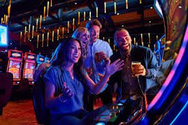 Tampilan Perpustakaan Game yokubet dengan kategori sportsbook, live dealer, slots, dan esports